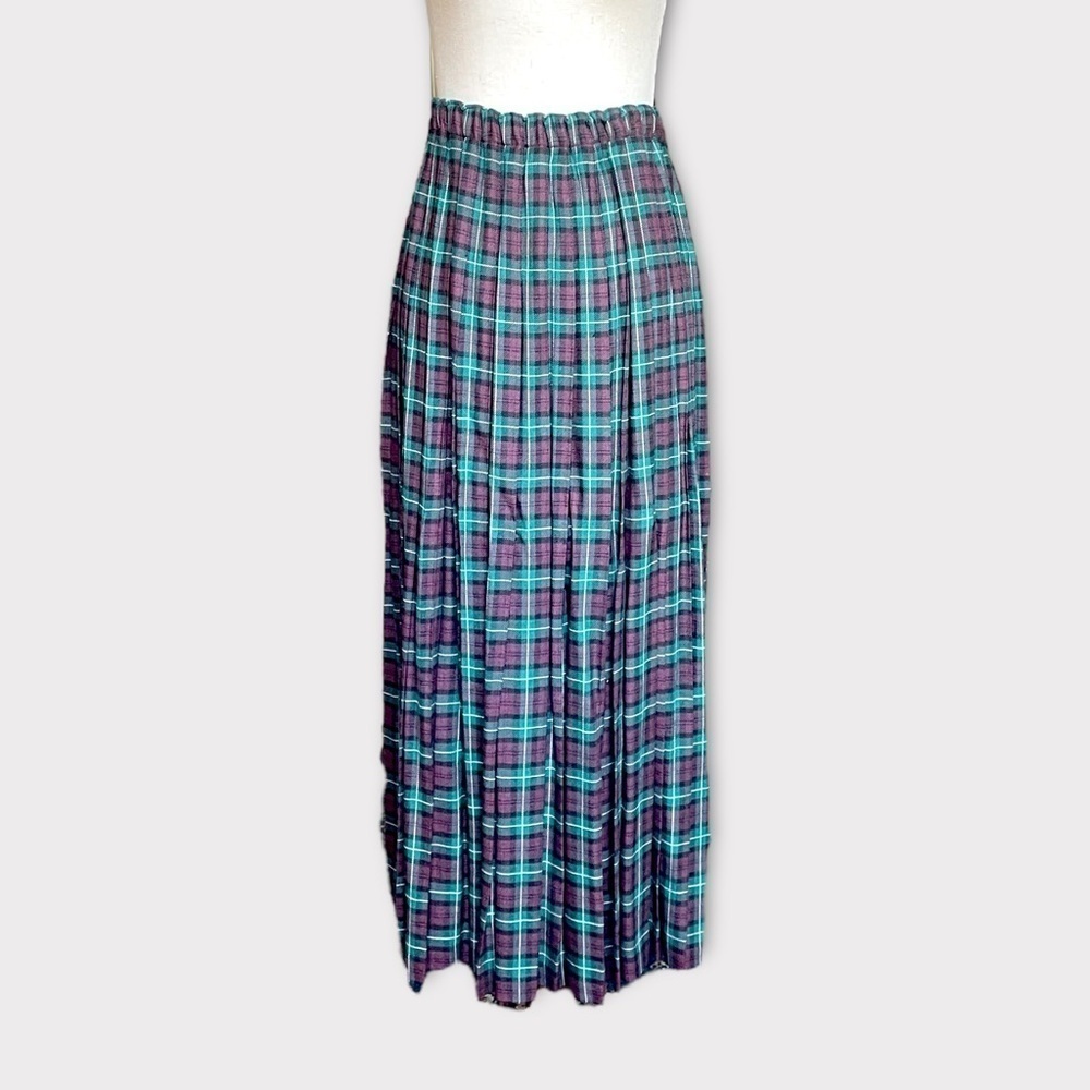 Vintage 1970s Tartan Plaid Pleated Midi Skirt Wool Blend Academia in Purple Sz S